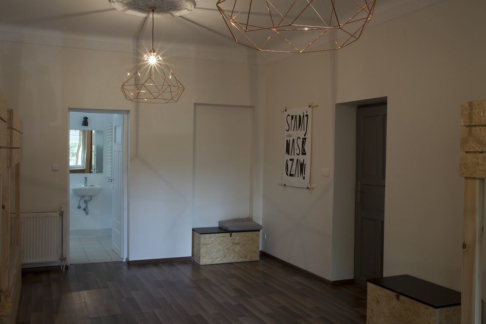 Lull Nakvynės namai Warsaw
